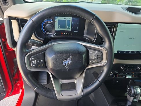 Used 2022 Ford Bronco Wildtrak image 20