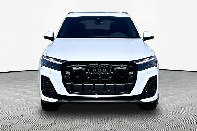 Used 2026 Audi Q7 2.0T Premium Plus w/ Premium Plus Package AWD/4WD image 3