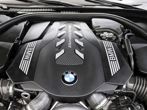 Used 2023 BMW M550i xDrive AWD/4WD image 37