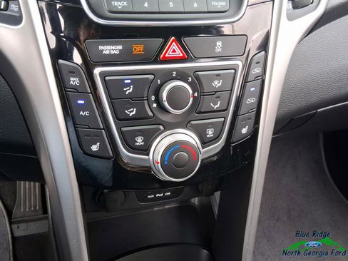 Used 2016 Hyundai Elantra GT FWD image 21