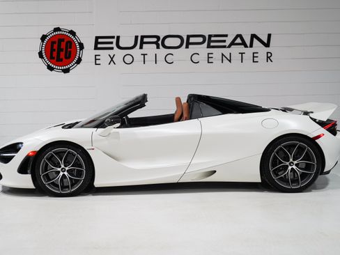 Used 2020 McLaren 720S Spider RWD image 24