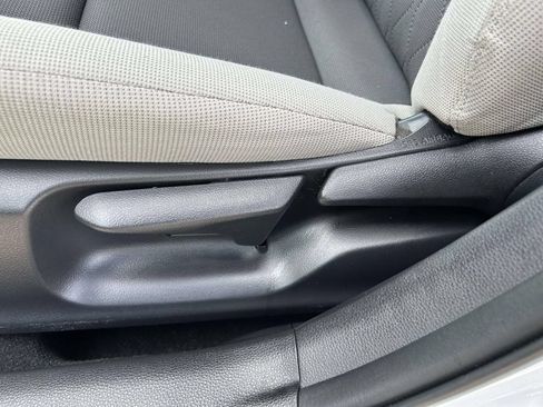 Used 2023 Toyota Corolla LE FWD image 20