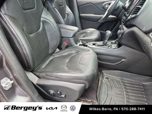 Used 2019 Jeep Cherokee Limited AWD/4WD image 27