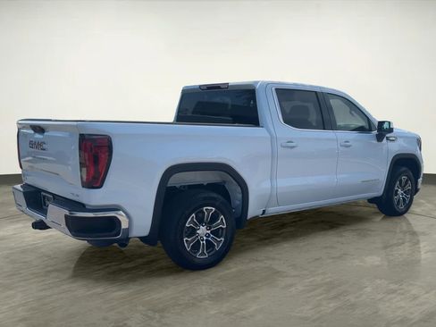 New 2026 GMC Sierra 1500 SLE image 6