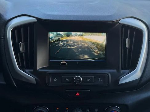 Used 2019 GMC Terrain SLE w/ Driver Convenience Package image 12