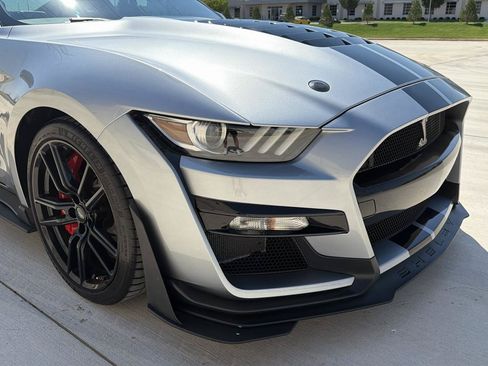 Used 2021 Ford Mustang Shelby GT500 w/ Technology Package RWD image 12