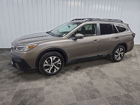 Used 2022 Subaru Outback Limited image 6