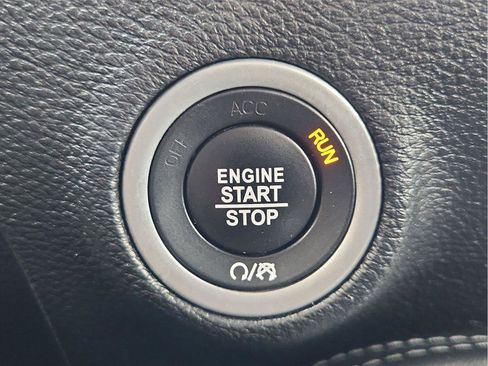 Used 2021 Dodge Challenger R/T Scat Pack RWD image 16