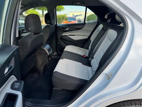 Used 2019 Chevrolet Equinox LS image 14