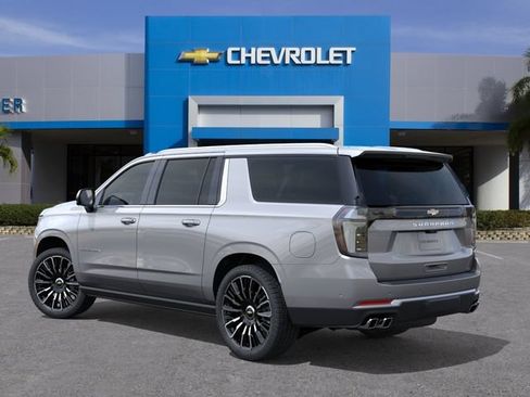 New 2026 Chevrolet Suburban High Country AWD/4WD image 3