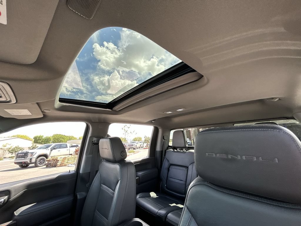Used 2023 GMC Sierra 2500 Denali w/ Denali Black Diamond Edition AWD/4WD image 19