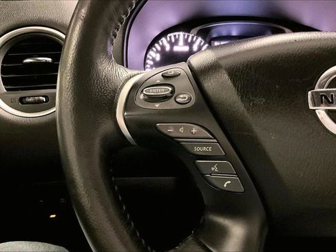 Used 2019 Nissan Pathfinder SL w/ SL Premium Package image 18