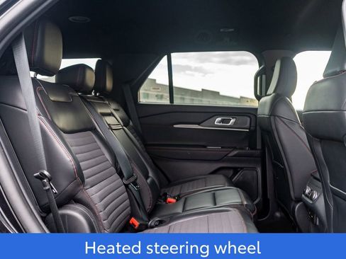 Used 2025 Ford Explorer ST-Line w/ ST-Line Street Pack image 15