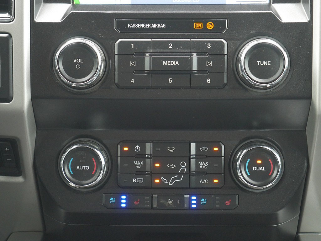Used 2021 Ford F250 Lariat w/ Lariat Ultimate Package AWD/4WD image 24