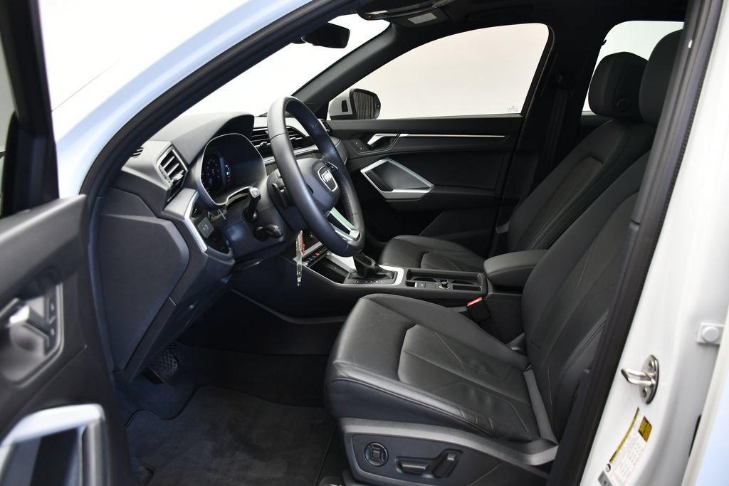 Certified 2023 Audi Q3 2.0T Premium w/ 19" Wheel Package AWD/4WD image 37