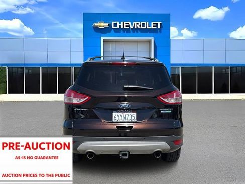Used 2013 Ford Escape Titanium w/ Class II Trailer Tow Pkg FWD image 4