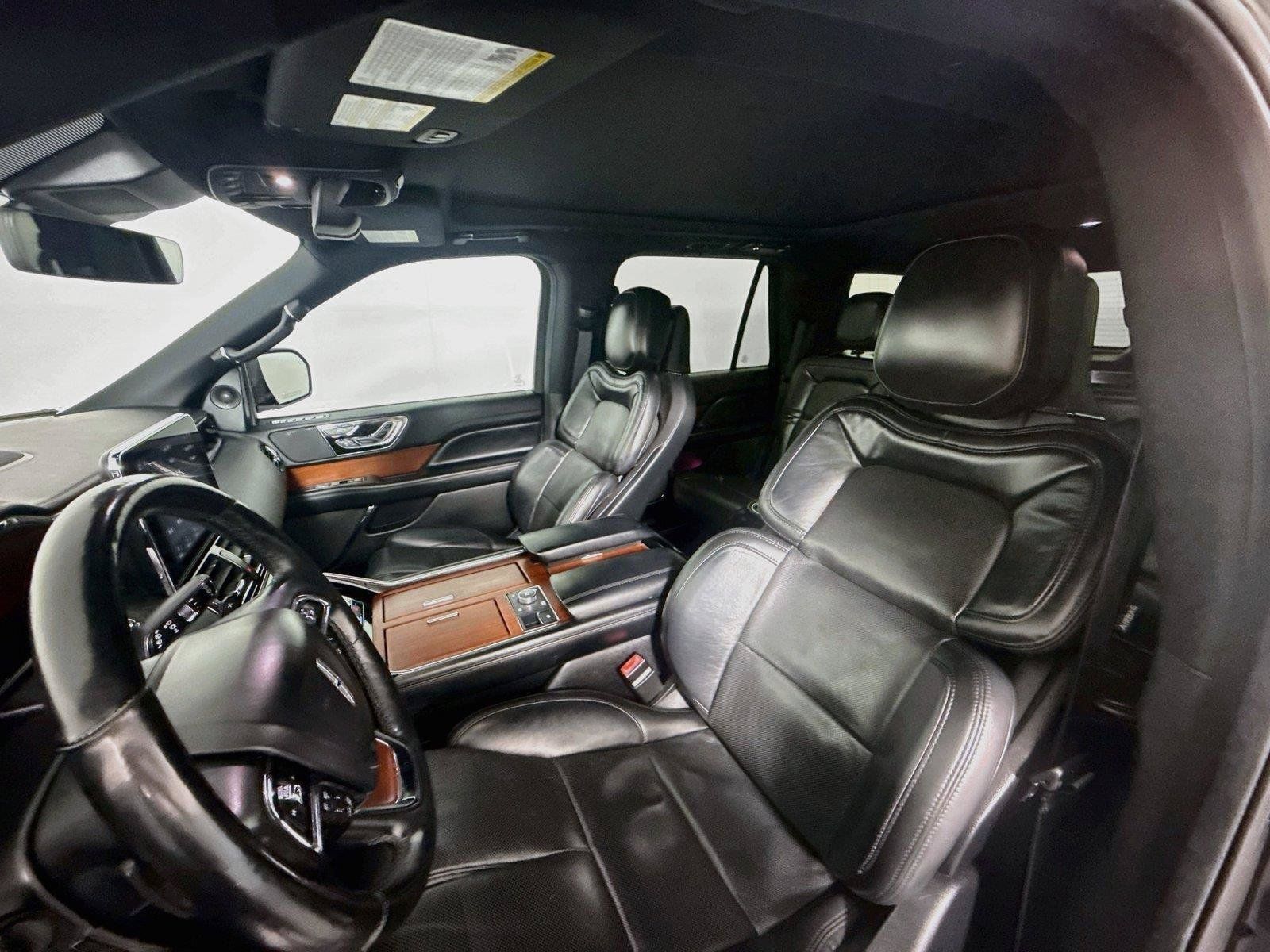 Used 2020 Lincoln Navigator Reserve RWD image 10