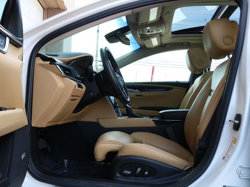 Used 2014 Cadillac XTS Premium FWD image 2