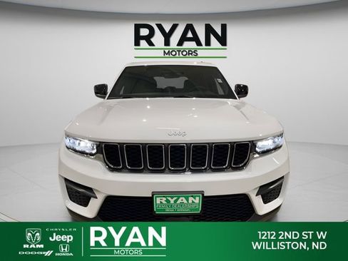 New 2026 Jeep Grand Cherokee Laredo X AWD/4WD image 4