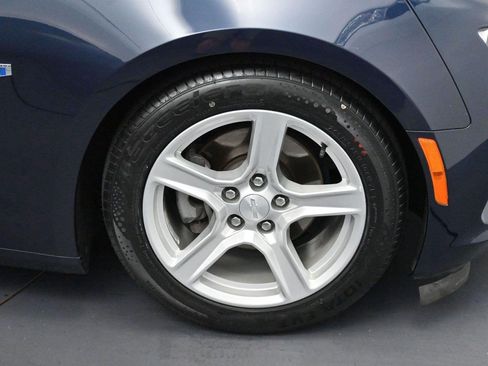 Used 2016 Chevrolet Camaro LT RWD image 31