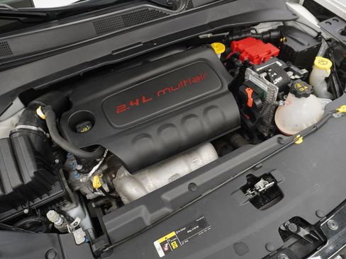 Certified 2020 Jeep Compass Latitude image 50