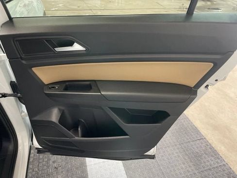Certified 2020 Volkswagen Atlas Cross Sport SE AWD/4WD image 5