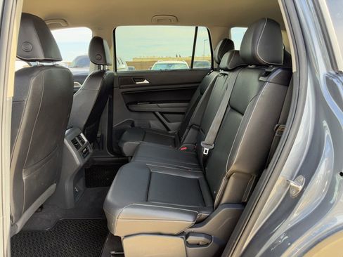 Used 2021 Volkswagen Atlas SE FWD image 28