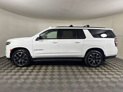 Used 2022 Chevrolet Suburban RST w/ Sport Performance Package AWD/4WD image 7
