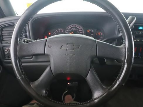 Used 2003 Chevrolet Silverado 2500 LS AWD/4WD image 20