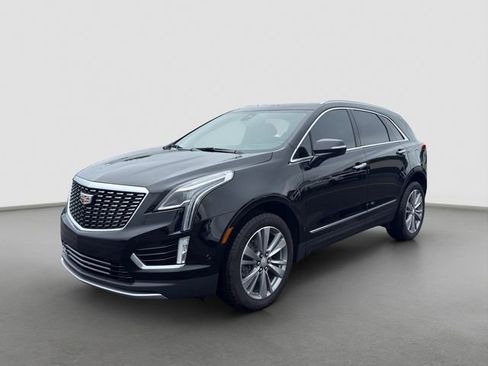 Used 2025 Cadillac XT5 Premium Luxury w/ Technology Package FWD image 1