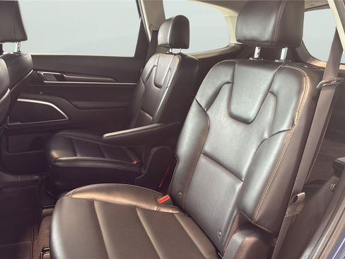 Used 2025 Kia Telluride S FWD image 14