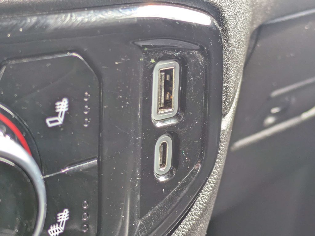 Used 2025 GMC Sierra 1500 SLT RWD image 35