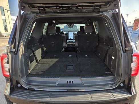 Certified 2023 Ford Expedition Limited AWD/4WD image 13