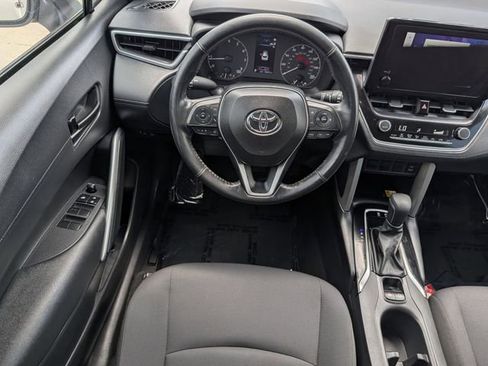 Used 2023 Toyota Corolla Cross LE FWD image 12
