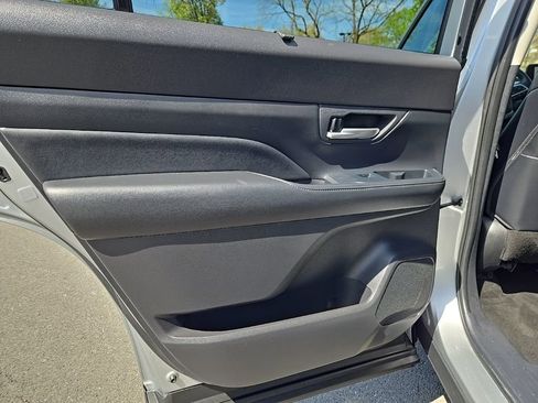 Used 2025 Toyota Grand Highlander AWD image 41