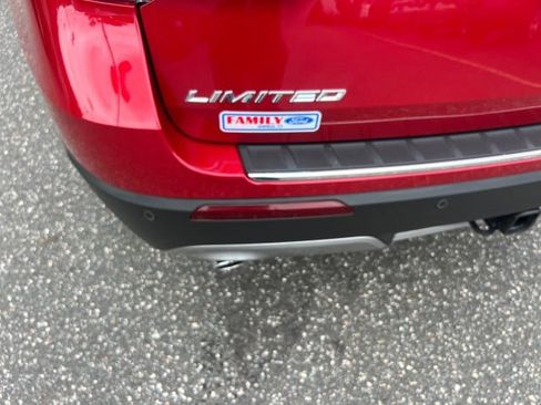 Certified 2022 Ford Explorer Limited w/ Equipment Group 301A image 25