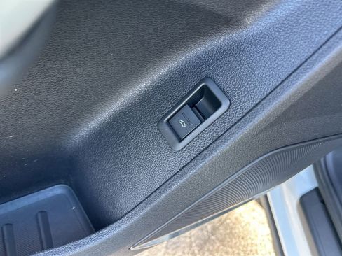 Used 2020 Audi Q3 2.0T Premium Plus w/ Premium Plus Package image 34