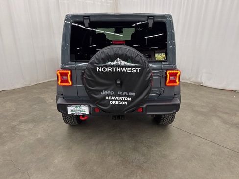 Used 2025 Jeep Wrangler Unlimited Rubicon image 23