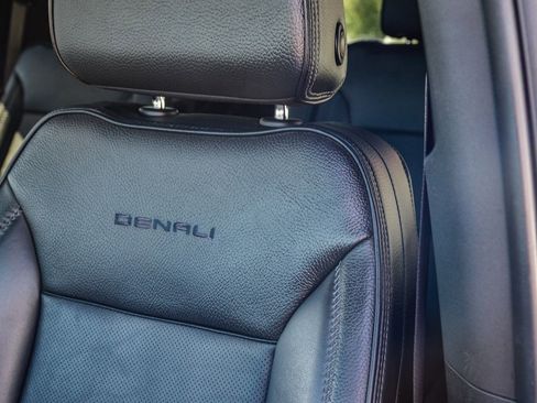Used 2024 GMC Yukon Denali AWD/4WD image 27