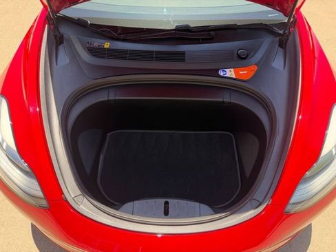 Used 2018 Tesla Model 3 Long Range RWD image 18