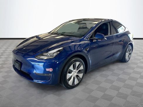 Used 2022 Tesla Model Y Long Range AWD/4WD image 3
