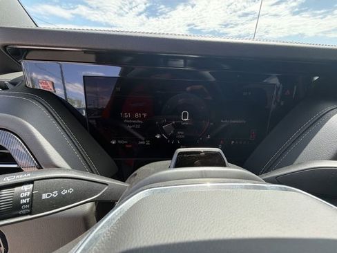 New 2026 GMC Yukon XL Elevation w/ Elevation Premium Package AWD/4WD image 11