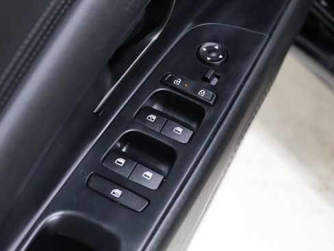 Used 2025 Hyundai Elantra Sport FWD image 19