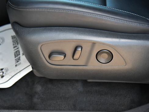 Used 2024 GMC Acadia Elevation FWD image 17