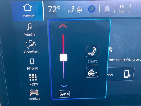 Used 2025 Jeep Wrangler Willys image 14