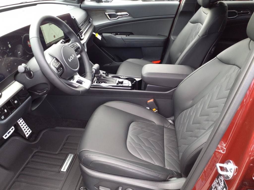 Used 2025 Kia Sportage X-Pro AWD/4WD image 10