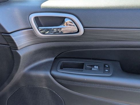 Certified 2022 Jeep Grand Cherokee Laredo E w/ Security & Convenience Group AWD/4WD image 34