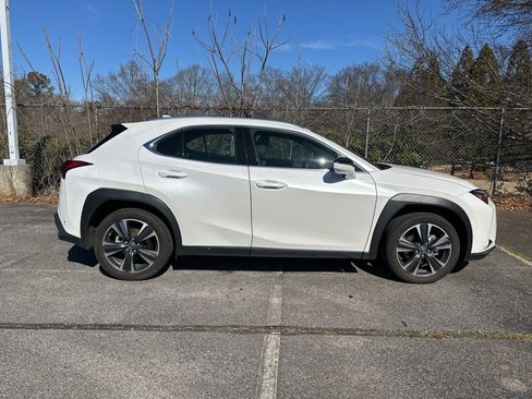 Used 2023 Lexus UX 250h AWD image 2
