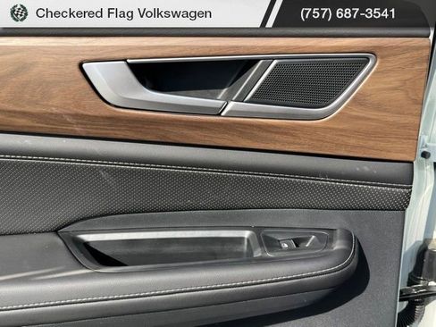 Used 2025 Volkswagen Atlas SE image 23