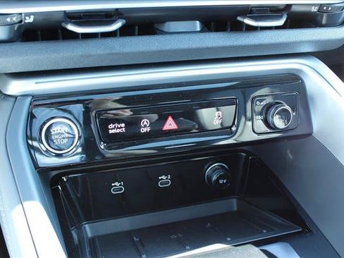 Certified 2025 Audi Q5 Premium w/ Convenience Package AWD/4WD image 21